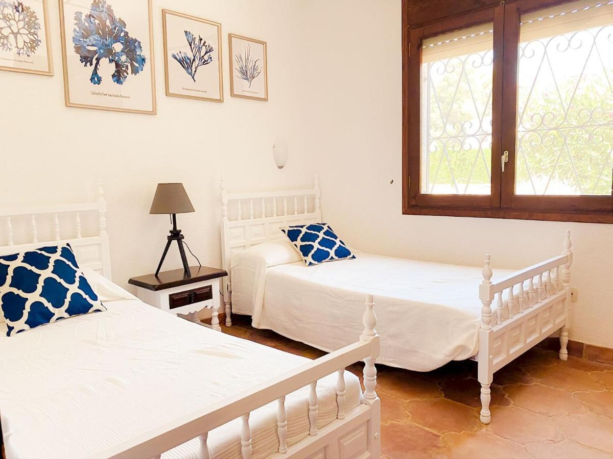 Villa Dos Calas - Bonita Villa De Estilo Rustico Y Piscina De Agua Salada L'Ametlla de Mar Ngoại thất bức ảnh